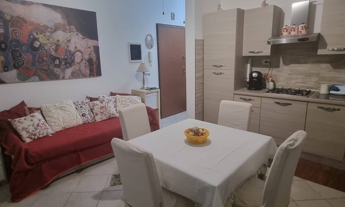 Monterotondo Appartement | Modern and comfortable apartment with kitchen on the outskirts of Rome.