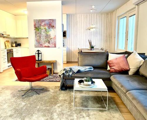 Kallio Appartement | Modern and cosy 3-bedroom apartment with private sauna, in trendy Kalasatama