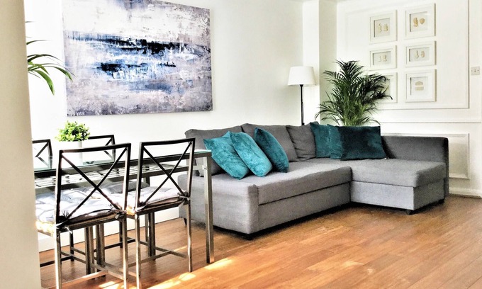 Docklands Maison | MAISON FAMILIALE MODERNE ET LUXUEUSE AU COEUR DES QUAIS ROYAUX, EXCEL, BON TRANSPORT