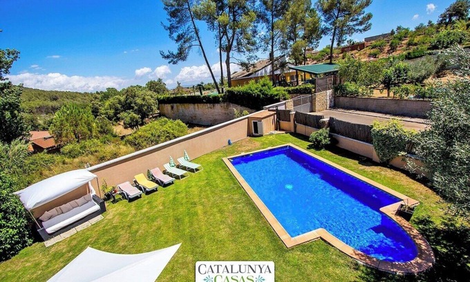 Can Vinyals Villa | Moderne et spacieuse avec piscine privée proche de BCN!