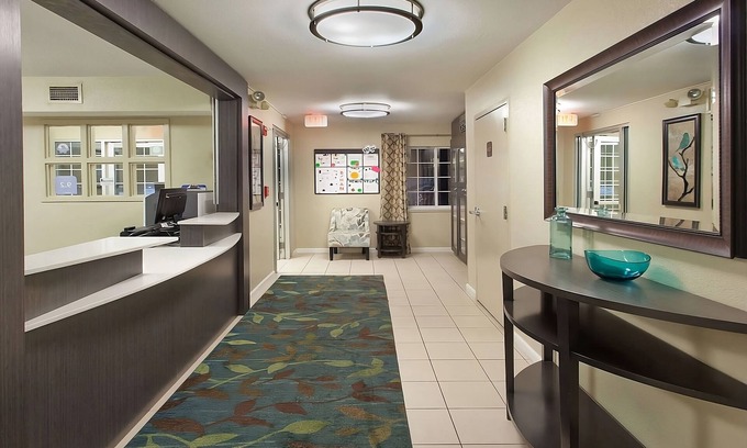 Tempe Hôtel | Modern and Stylish Suite in Tempe! 2 Spacious Units, Full Kitchen, Outdoor Pool!