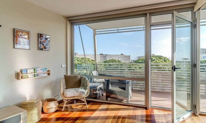 Sant Adria de Besos Appartement | Modern apartment near Forum Beach & Parking