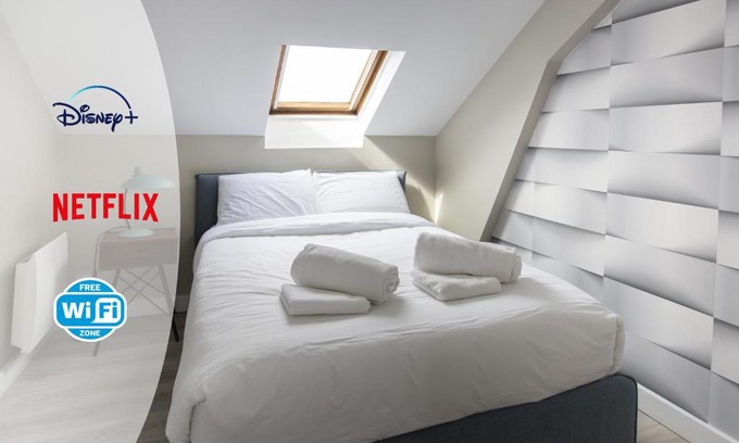 Poissy Appartement | Modern apartement in the city center.