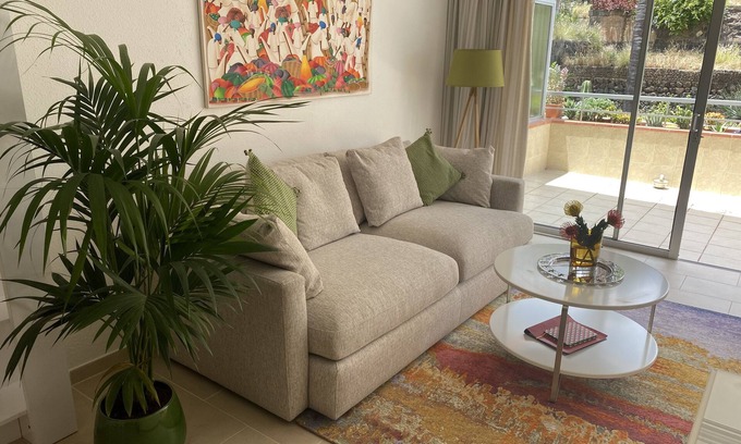 Puerto de la Cruz Appartement | Cinq appartements ***** avec un grand balcon, une piscine chauffée et un équipement haut de gamme