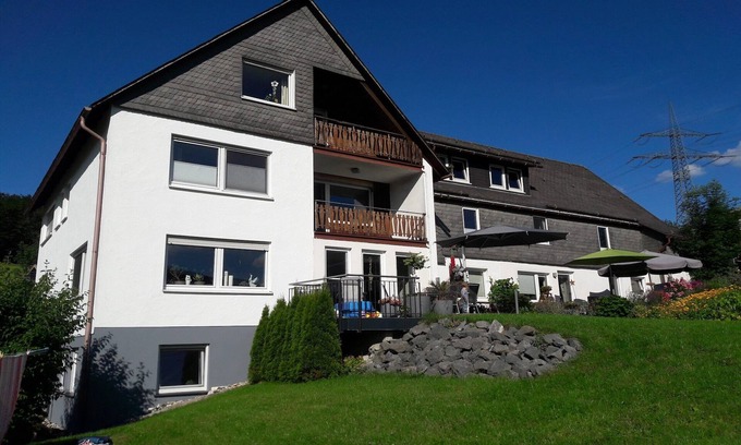 Niederberndorf Appartement | Appartement moderne à Sellinghausen avec terrasse