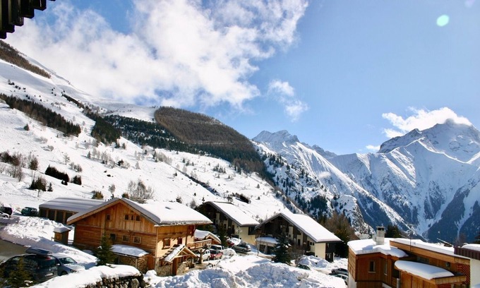 Les Deux Alpes Appartement | Studio chic, Les 2 Alpes, vue panoramique glacier, au pied des pistes, nouveau téléski rapide 200 m