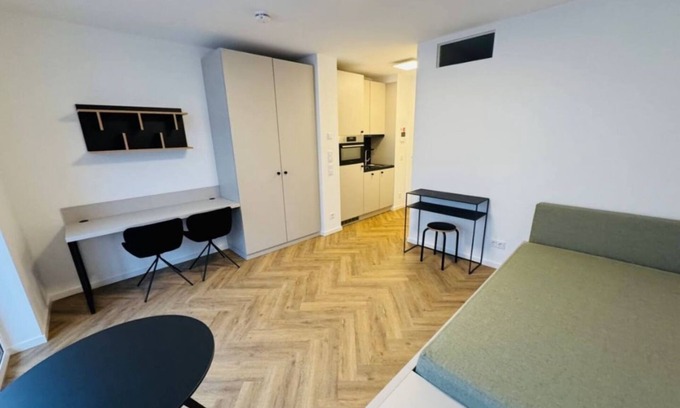 Adlershof Appartement | Modern apartment in a prime location & fully equipped
