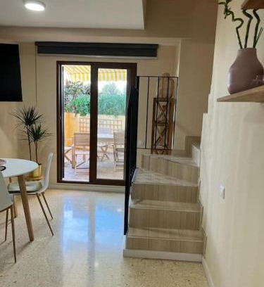 Port Saplaya Appartement | Modern apartment in Valencia, Port Saplaya, by the sea
