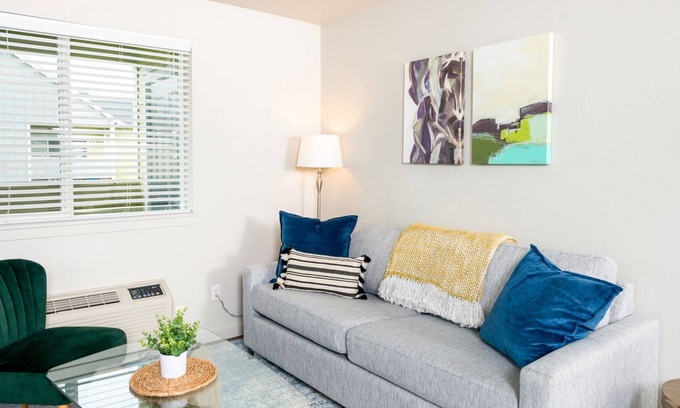 Vancouver Appartement | Modern Apartment in Prime Location (ID4516)