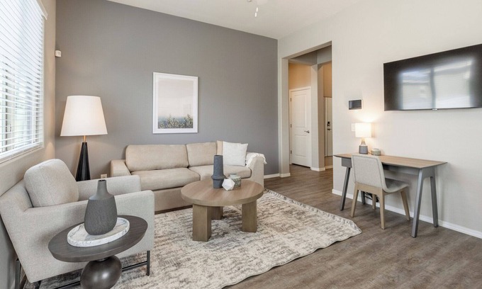 Estrella Village Appartement | Modern Apartment in Prime Location (ID7894X89)
