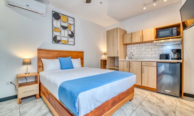 Dolorosa Appartement | Modern apartment in the Heart of San Jose!