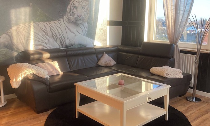 Wandsbek Appartement | Modern apartment with a beautiful view of nature