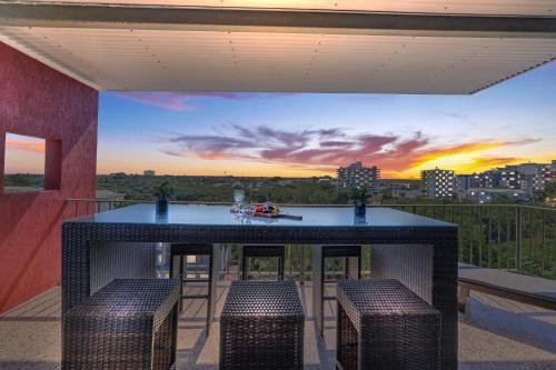 Darwin City Centre Appartement | Modern Apartment with Sunset Views