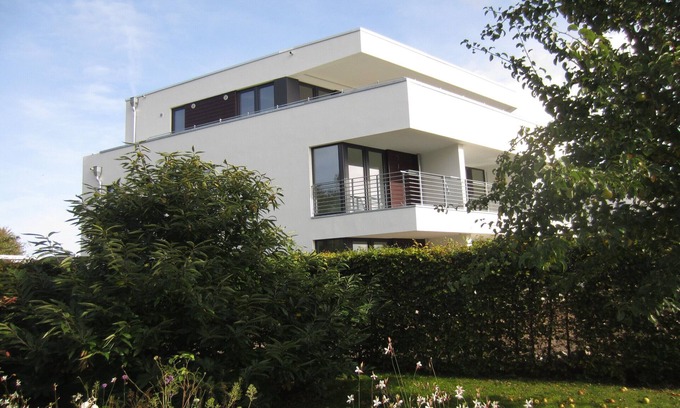 Altefaehr Appartement | Appartement moderne avec une vue imprenable sur l'eau et le pont de Rügen