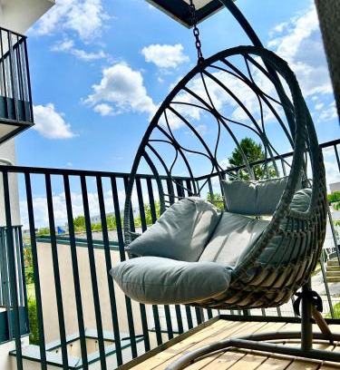 Liesing Appartement | Modern Apartment with Terrace & Free Parking - Nearby Metro
