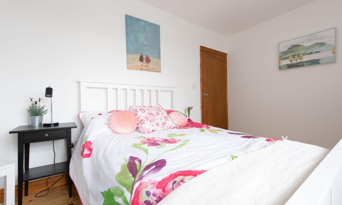 Wood Green Appartement | Nouvelle liste. Central London 15 min, Tube 1min à pied, Tottenham Hotspurs Stad. 5min