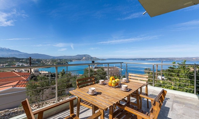 Plaka Appartement | Appartement moderne de 170 m2 ★ à pied des tavernes et des épiceries ★ vue sur la mer ★ 4 chambres