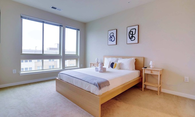 Jefferson Manor Appartement | Modern Stay w Gym & Great Amenities