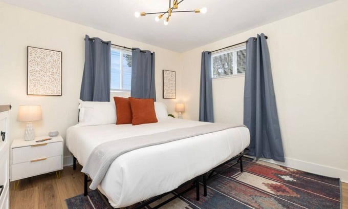 Downtown Columbus Appartement | Modern Apt | Parking | Near German Village + Dtwn