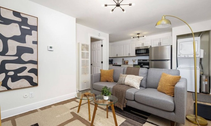 Downtown Columbus Appartement | Modern Apt | Parking | Near German Village + Dtwn