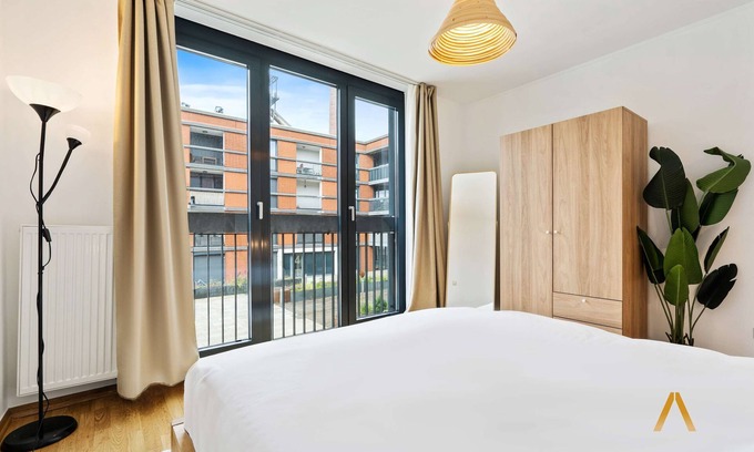 Esch-sur-Alzette Appartement | Modern Apt with Balcony, Fast WiFi & Amenities