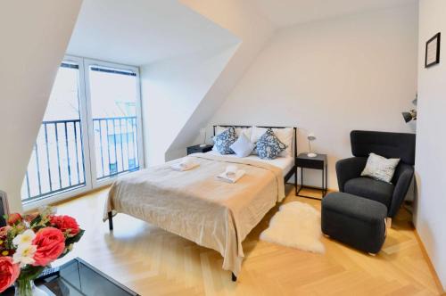 Ottakring Appartement | Modern Attic Flat with 2 Bedrooms