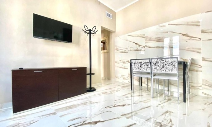 Milan Appartement | Modern, between Linate Airport and San Donato Subway Milan