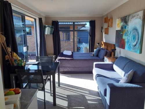 Paroa Maison | Modern BNB unit with Wifi and Breakfast