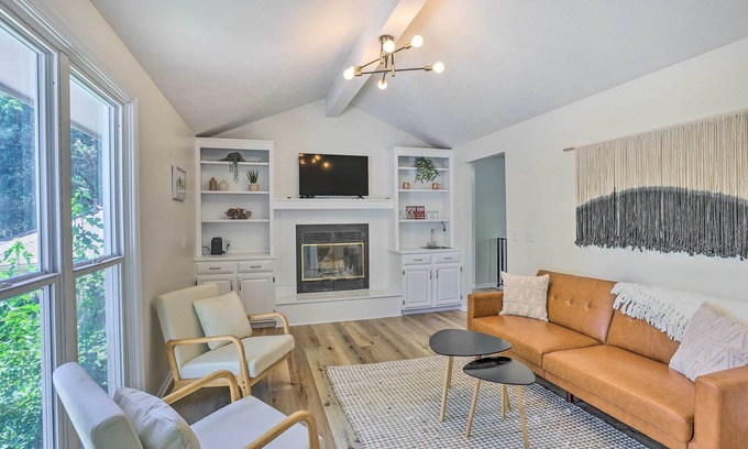 Chalco Maison | Modern Boho Gem: Yard + 10 Mi to Baxter Arena