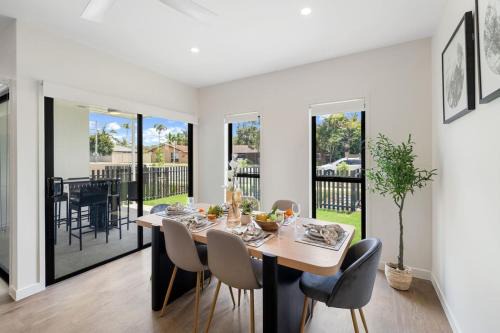Capalaba Maison | Modern Brand New House near Mall Park with 2Parking
