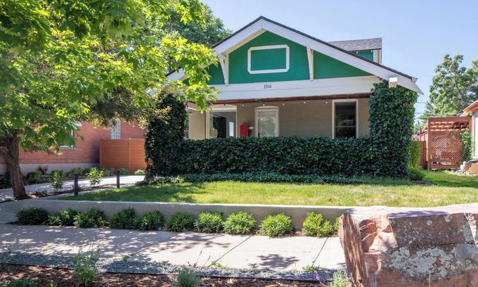 West Highland Maison | Modern Bungalow 3-bedroom with Cold Plunge in West Highland, Denver