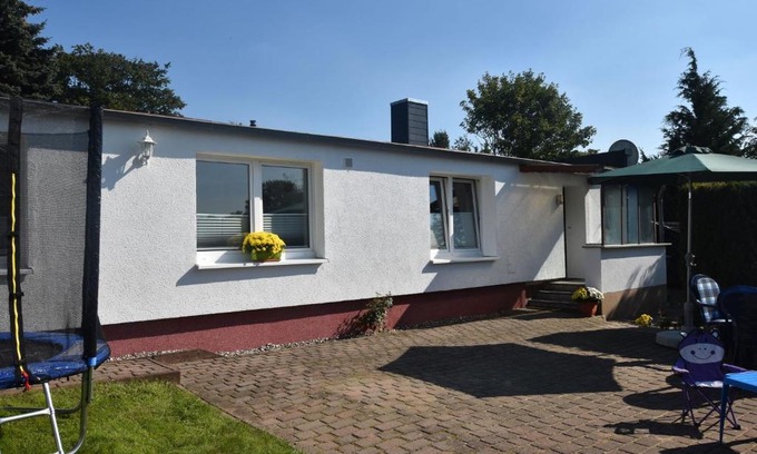 Kroepelin Maison | Modern Bungalow in Kröpelin with Garden