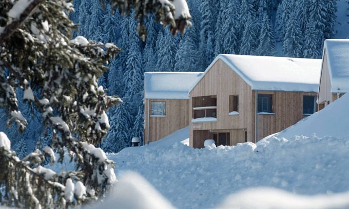Monthey Cabine | Modern Cabin With Private Terrace Garden