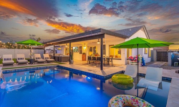 Westgreen Estates Maison | Modern Cactus - Heated Pool and Hot Tub