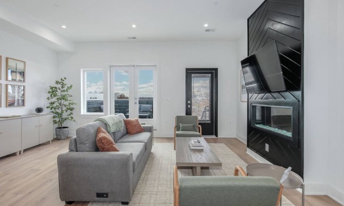 Capitol Hill Hôtel | D.C. Penthouse w/ Rooftop Decks - Walk to Metro!