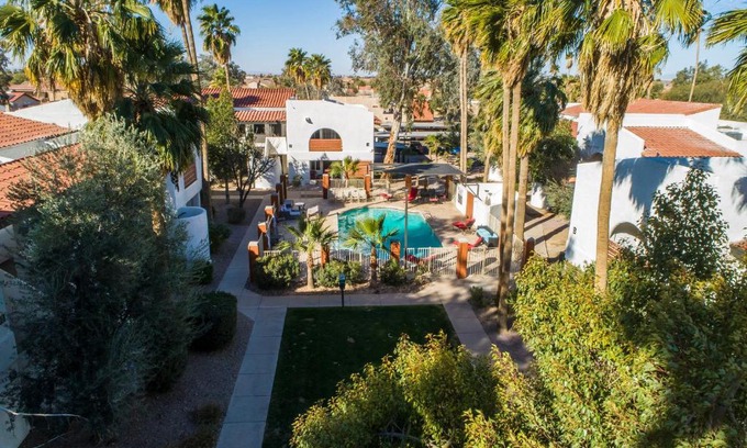 Casa Grande Maison | Modern Casa Grande Paradise heated pool condo NO PETS ALLOWED