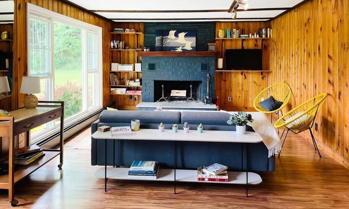 Kerhonkson Maison | Modern Catskills Oasis w Pool and Bar Hall