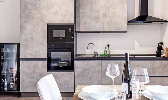Trento Appartement | Logement Moderne | WiFi, Check-in Auto, Vue Montagne, Travail & Relax