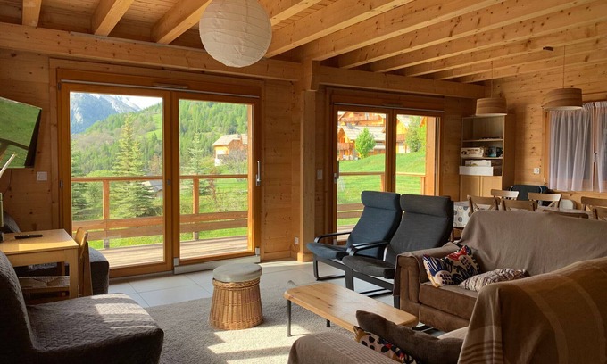 Pra Loup Chalet De Ski | Chalet moderne 4 chambres, terrasse sud, parking, Pra Loup