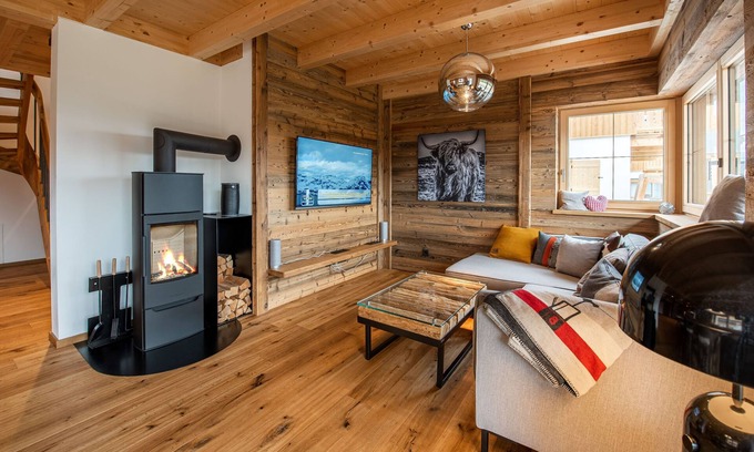 Hochkrimml Maison | Modern chalet with mountain view, sauna, and proximity to the lift in the Ziller