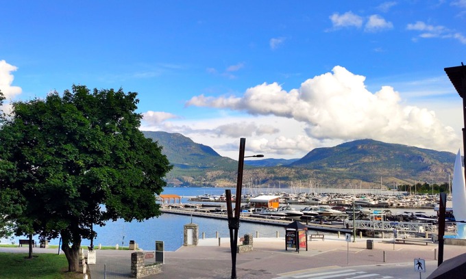 Kelowna Central Business District Appartement | Modern Chic Waterfront Retreat in the Heart of Downtown Kelowna