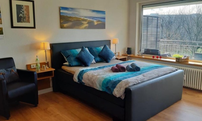 Bahnhofsvorstadt Appartement | Modern City Apartment with balcony and nice parc view