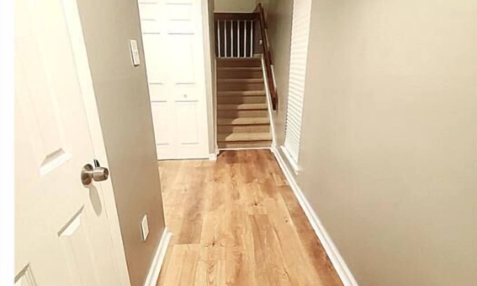 Mount Laurel Maison | Modern Clean Townhouse minutes away from Philadelphia