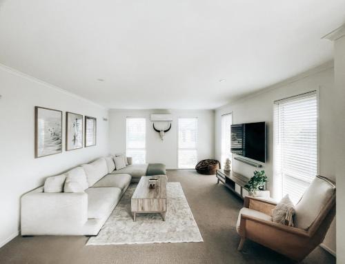 Pyes Pa Maison | Modern Coastal Retreat in Pyes Pa