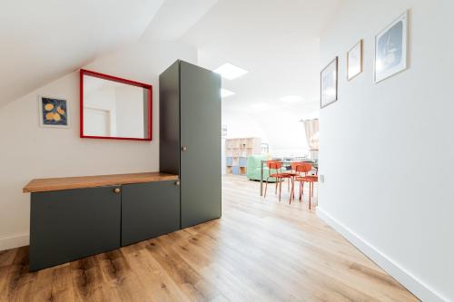 Cemerne Appartement | Modern Colorful Apartment Near Vranov Center