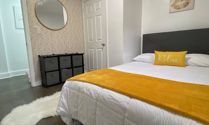 Central Business District Appartement | Modern Comfort 1BR- 30 Minutes to Manhattan