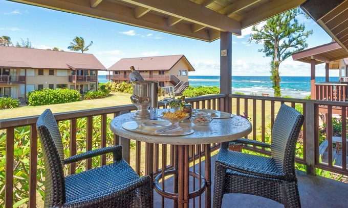Wainiha Copropriété | Hanalei Colony Resort E3: Parfait pour une lune de miel, priv��, à quelques pas du sable!