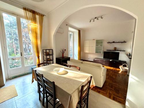 Santa Rita Appartement | Modern comfort near Inalpi Arena