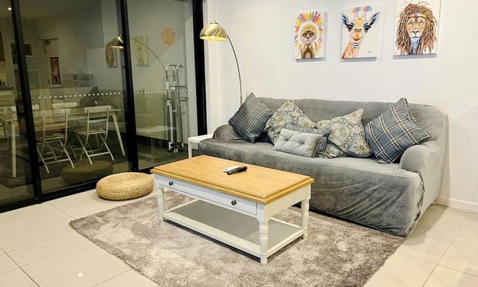 Macgregor Appartement | Modern Comfort near Westfield