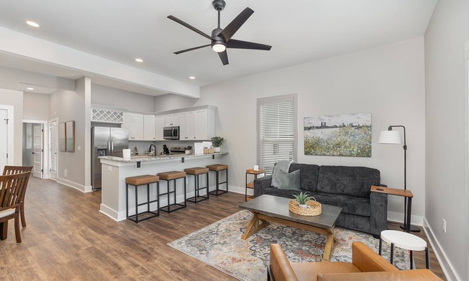 Fuquay-Varina Copropriété | Modern Condo in Heart of Downtown Fuquay